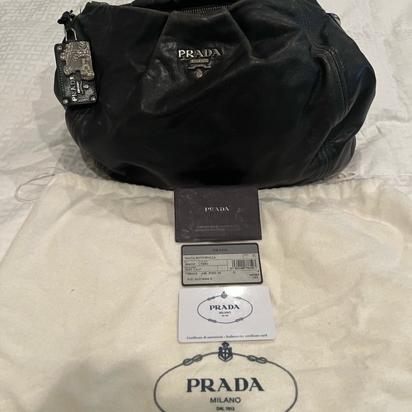 Beautiful Prada Purse - Picture 6 of 6